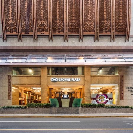 Crowne Plaza Shanghai Nanjing Road By Ihg Exteriér fotografie The entrance of the hotel