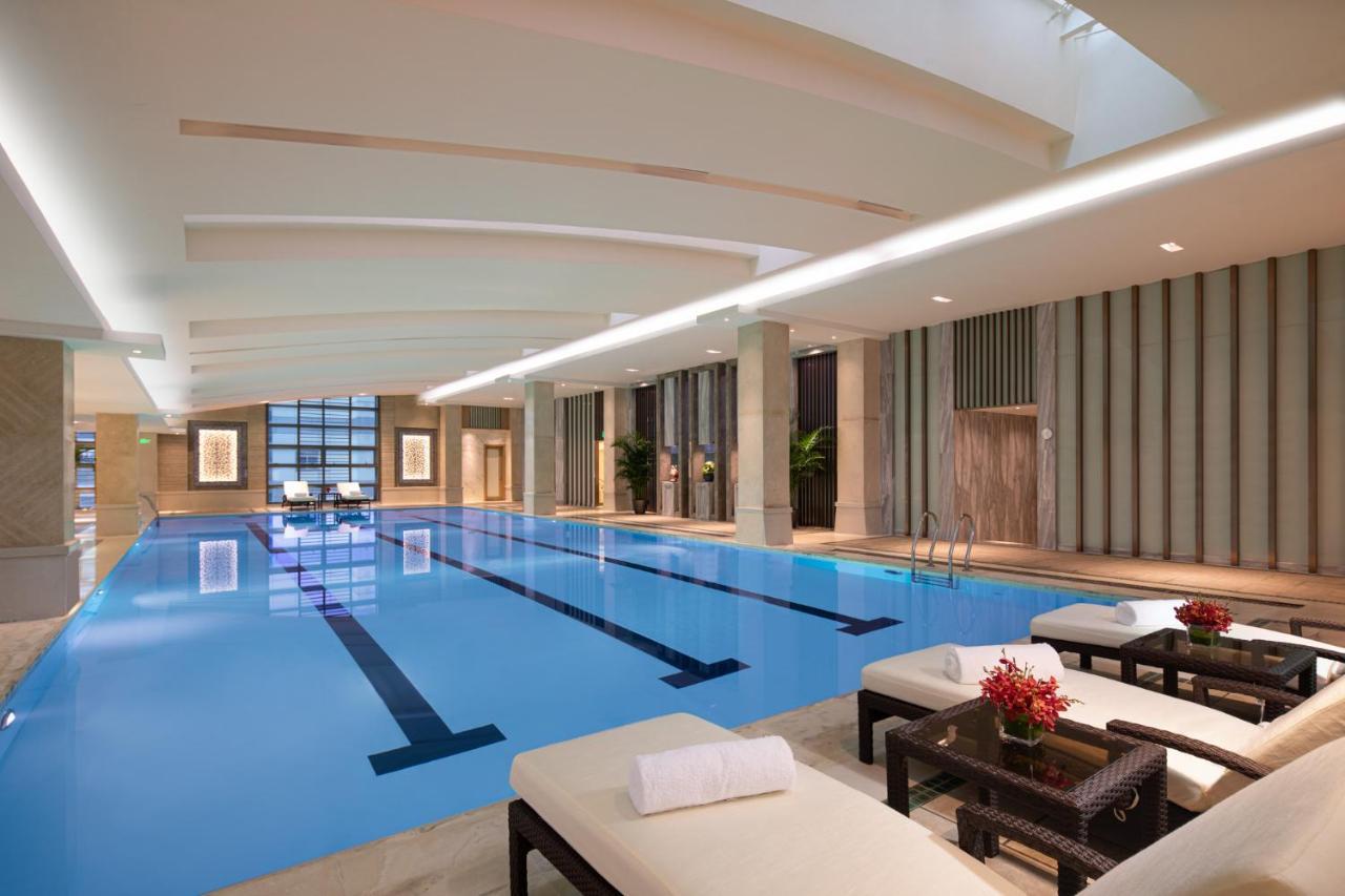 Crowne Plaza Shanghai Nanjing Road By Ihg Exteriér fotografie The pool at the spa