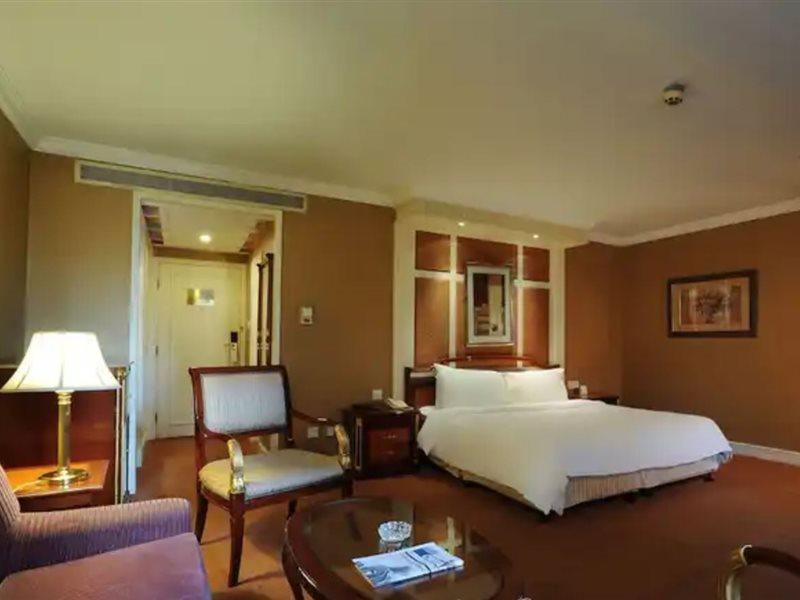 Crowne Plaza Shanghai Nanjing Road By Ihg Exteriér fotografie A room at the hotel